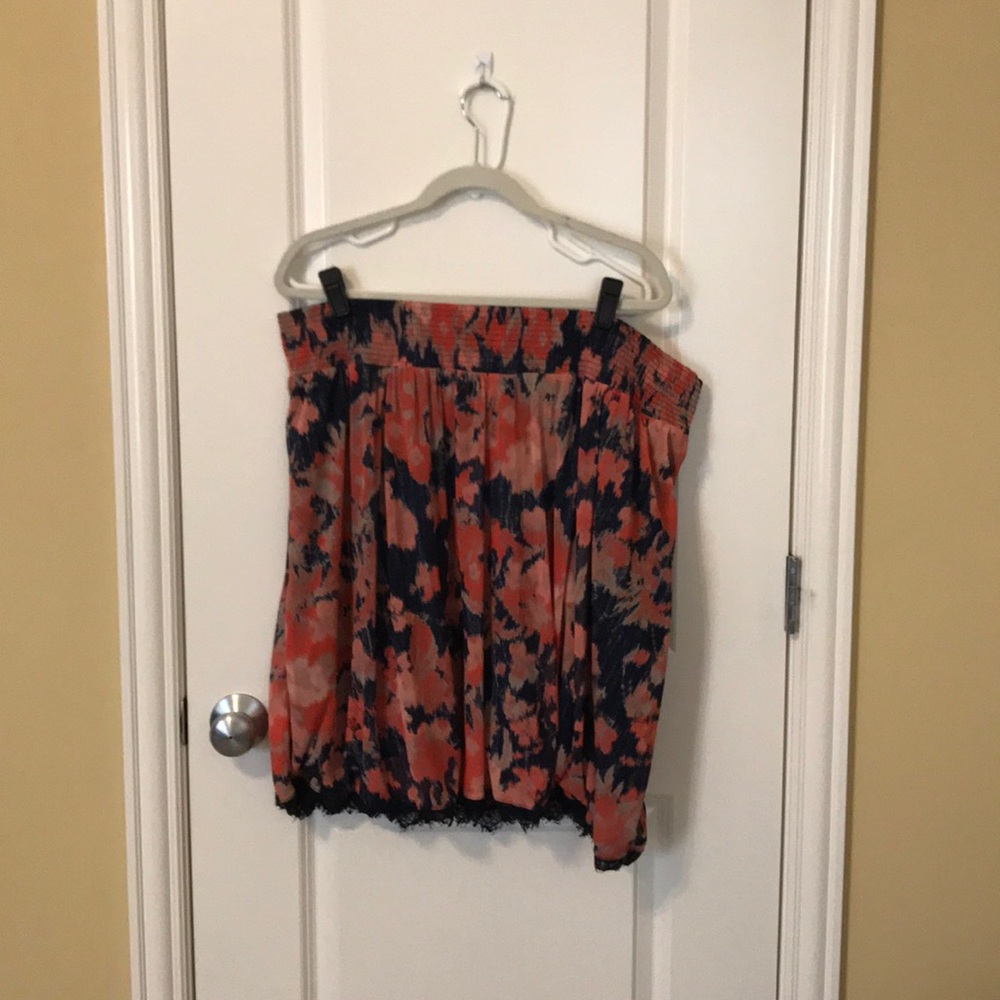 Elastic waist skirt